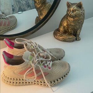 Women’s Adidas Running Sneakers in Cream and Pink